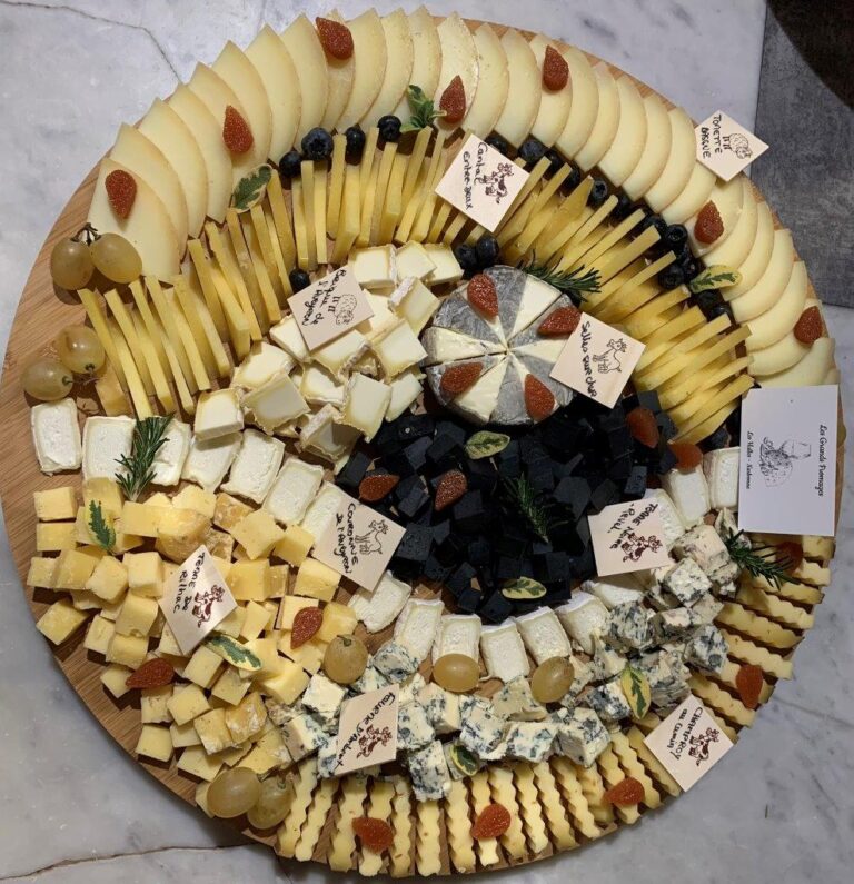 les grands fromages halles de narbonne 8 768x795