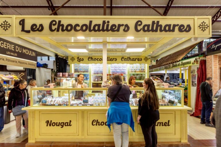 Chocolatiers cathares confiseur biscuiterie  halles narbonne commercant artisan manger alimentation  3 768x512