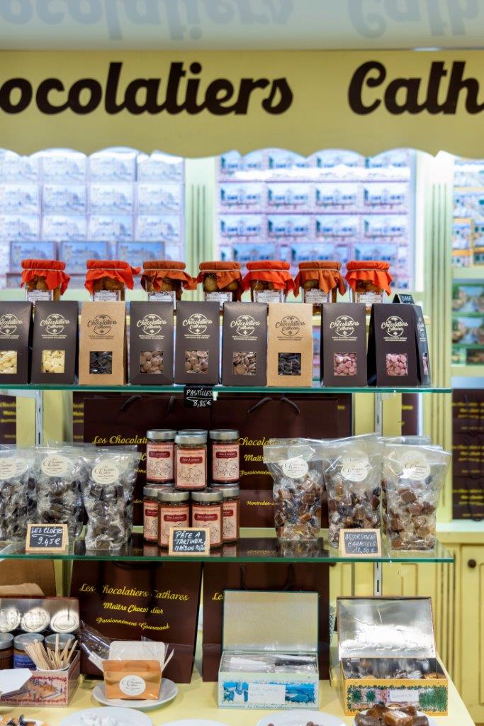 Chocolatiers cathares confiseur biscuiterie  halles narbonne commercant artisan manger alimentation  4