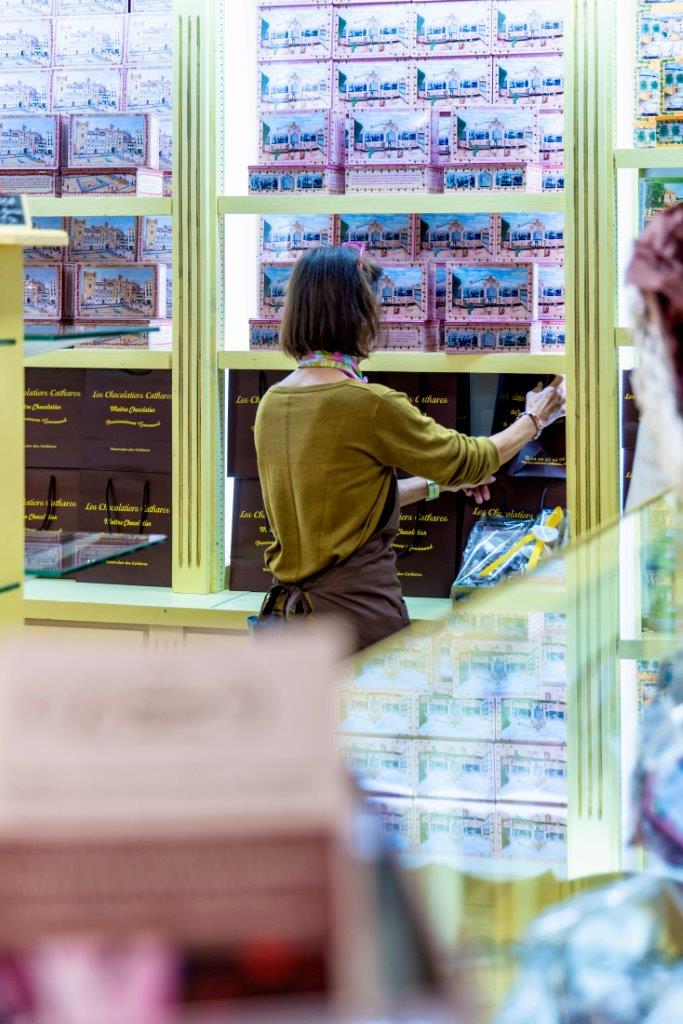 Chocolatiers cathares confiseur biscuiterie  halles narbonne commercant artisan manger alimentation  6