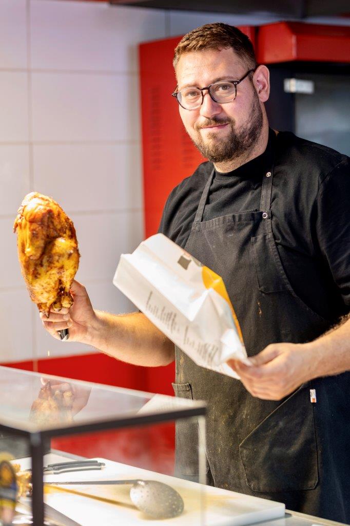 O Poulatcho volailler rotisseur halles narbonne commercant artisan manger alimentation  3