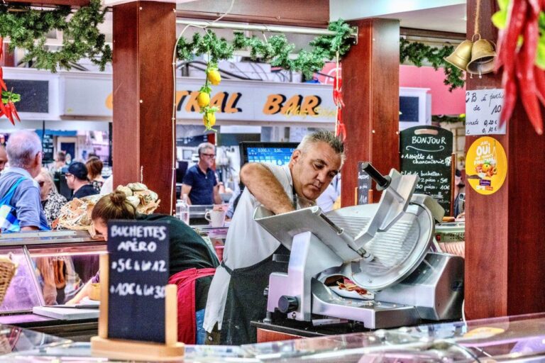 Oh saveurs des terroirs traiteur halles narbonne commercant manger alimentation  3 768x512